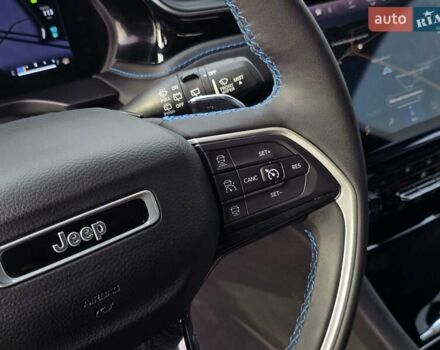 Черный Джип Гранд Чероки, объемом двигателя 2 л и пробегом 53 тыс. км за 59000 $, фото 46 на Automoto.ua