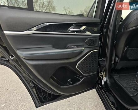 Черный Джип Гранд Чероки, объемом двигателя 2 л и пробегом 53 тыс. км за 59000 $, фото 72 на Automoto.ua