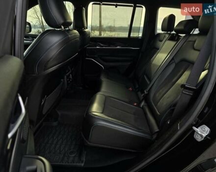 Черный Джип Гранд Чероки, объемом двигателя 2 л и пробегом 53 тыс. км за 59000 $, фото 71 на Automoto.ua