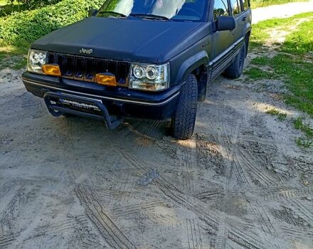 Чорний Джип Grand Cherokee, об'ємом двигуна 4 л та пробігом 302 тис. км за 4000 $, фото 1 на Automoto.ua