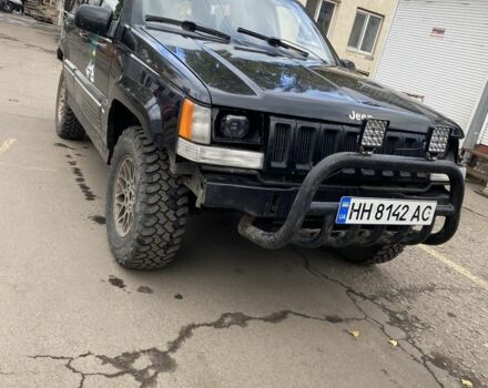 Чорний Джип Grand Cherokee, об'ємом двигуна 4 л та пробігом 500 тис. км за 4000 $, фото 1 на Automoto.ua