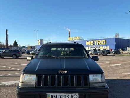 Черный Джип Гранд Чероки, объемом двигателя 5.2 л и пробегом 350 тыс. км за 4500 $, фото 1 на Automoto.ua