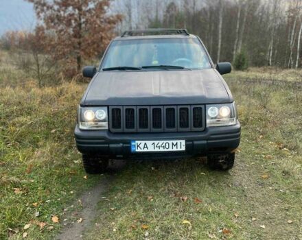 Черный Джип Гранд Чероки, объемом двигателя 4 л и пробегом 400 тыс. км за 2900 $, фото 1 на Automoto.ua