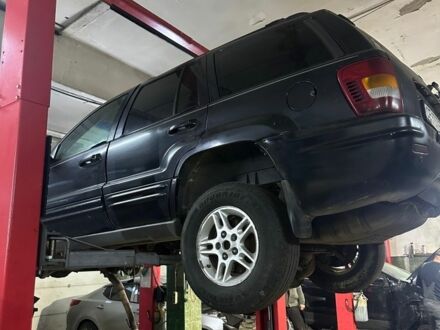 Чорний Джип Grand Cherokee, об'ємом двигуна 0 л та пробігом 300 тис. км за 3900 $, фото 1 на Automoto.ua