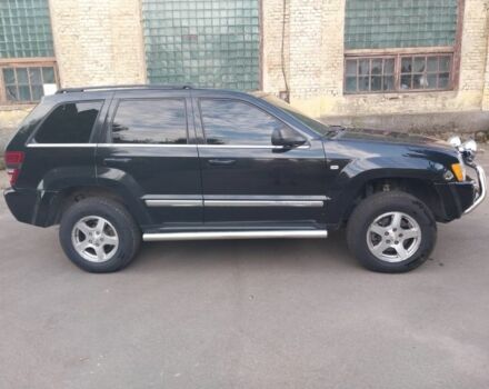 Черный Джип Гранд Чероки, объемом двигателя 3 л и пробегом 300 тыс. км за 5500 $, фото 1 на Automoto.ua