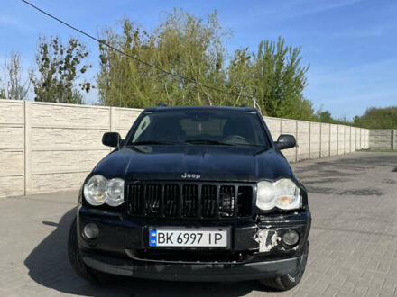Джип Grand Cherokee 2006 у Луцьку на Automoto.ua Чорний Джип Grand Cherokee, об'ємом двигуна 3.7 л та пробігом 305 тис. км за 9500 $, фото 1 на Automoto.ua