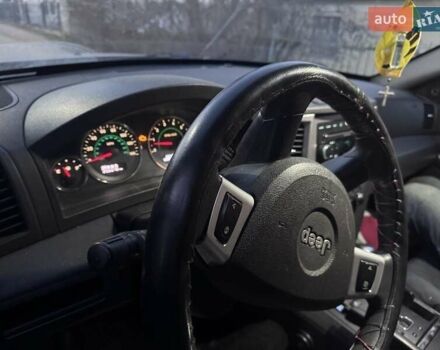 Черный Джип Гранд Чероки, объемом двигателя 3.7 л и пробегом 235 тыс. км за 8000 $, фото 1 на Automoto.ua