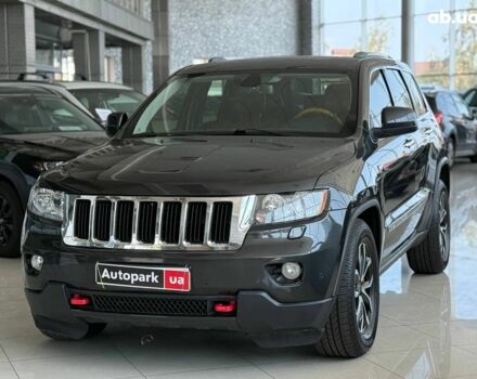 Чорний Джип Grand Cherokee, об'ємом двигуна 3 л та пробігом 256 тис. км за 17690 $, фото 1 на Automoto.ua