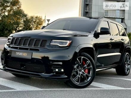 Джип Grand Cherokee 2017 у Києві на Automoto.ua Чорний Джип Grand Cherokee, об'ємом двигуна 6.4 л та пробігом 120 тис. км за 39990 $, фото 1 на Automoto.ua