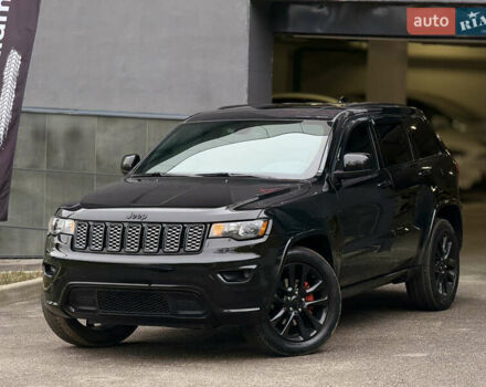 Черный Джип Гранд Чероки, объемом двигателя 3.6 л и пробегом 104 тыс. км за 26000 $, фото 1 на Automoto.ua