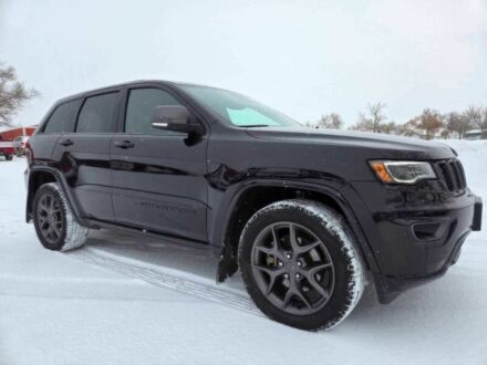 Чорний Джип Grand Cherokee, об'ємом двигуна 3.6 л та пробігом 25 тис. км за 10000 $, фото 1 на Automoto.ua