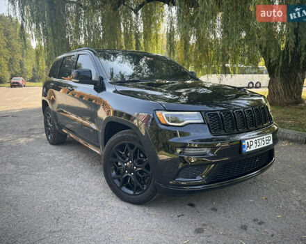 Чорний Джип Grand Cherokee, об'ємом двигуна 1.46 л та пробігом 175 тис. км за 24444 $, фото 1 на Automoto.ua