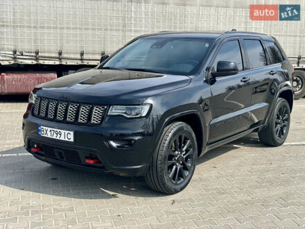 Джип Grand Cherokee 2022 у Хмельницькому на Automoto.ua Чорний Джип Grand Cherokee, об'ємом двигуна 3.6 л та пробігом 98 тис. км за 26000 $, фото 1 на Automoto.ua
