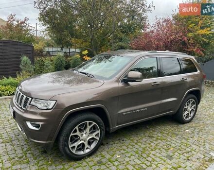 Коричневий Джип Grand Cherokee, об'ємом двигуна 2.97 л та пробігом 50 тис. км за 38800 $, фото 1 на Automoto.ua