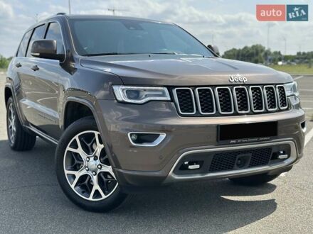 Джип Grand Cherokee 2019 у Києві на Automoto.ua Коричневий Джип Grand Cherokee, об'ємом двигуна 3 л та пробігом 86 тис. км за 35500 $, фото 1 на Automoto.ua