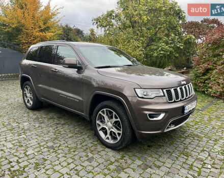 Джип Гранд Чероки 2021 в Киеве на Automoto.ua Коричневый Джип Гранд Чероки, объемом двигателя 2.97 л и пробегом 50 тыс. км за 38800 $, фото 1 на Automoto.ua