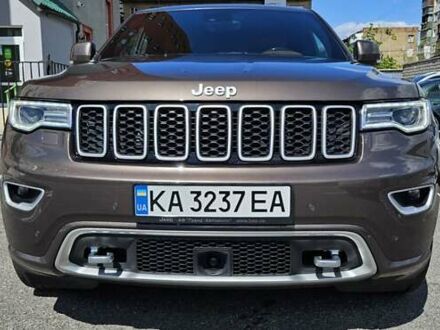 Джип Grand Cherokee 2021 у Києві на Automoto.ua Коричневий Джип Grand Cherokee, об'ємом двигуна 2.97 л та пробігом 46 тис. км за 45500 $, фото 1 на Automoto.ua