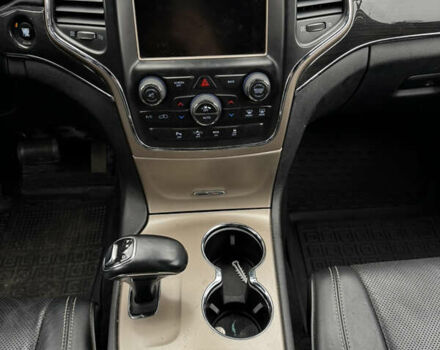 Красный Джип Гранд Чероки, объемом двигателя 2.99 л и пробегом 262 тыс. км за 17500 $, фото 12 на Automoto.ua