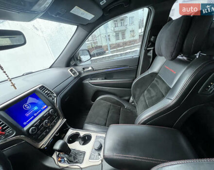 Червоний Джип Grand Cherokee, об'ємом двигуна 3.6 л та пробігом 160 тис. км за 25000 $, фото 3 на Automoto.ua