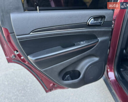 Червоний Джип Grand Cherokee, об'ємом двигуна 5.65 л та пробігом 99 тис. км за 33700 $, фото 36 на Automoto.ua