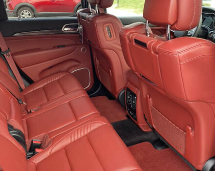 Красный Джип Гранд Чероки, объемом двигателя 6.2 л и пробегом 5 тыс. км за 99999 $, фото 9 на Automoto.ua