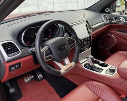 Красный Джип Гранд Чероки, объемом двигателя 6.2 л и пробегом 5 тыс. км за 99999 $, фото 6 на Automoto.ua