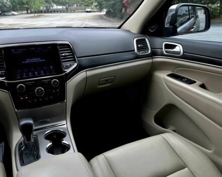 Джип Гранд Чероки 2019 в Ровно на Automoto.ua Красный Джип Гранд Чероки, объемом двигателя 3.6 л и пробегом 33 тыс. км за 14000 $, фото 17 на Automoto.ua