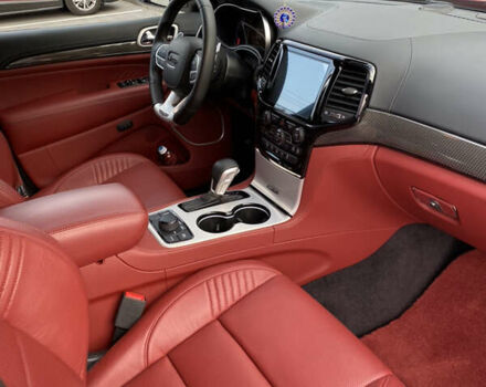 Красный Джип Гранд Чероки, объемом двигателя 6.2 л и пробегом 5 тыс. км за 99999 $, фото 7 на Automoto.ua