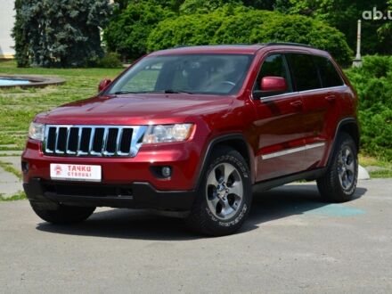 Джип Гранд Чероки 2012 в Киеве на Automoto.ua Красный Джип Гранд Чероки, объемом двигателя 0 л и пробегом 248 тыс. км за 15000 $, фото 1 на Automoto.ua
