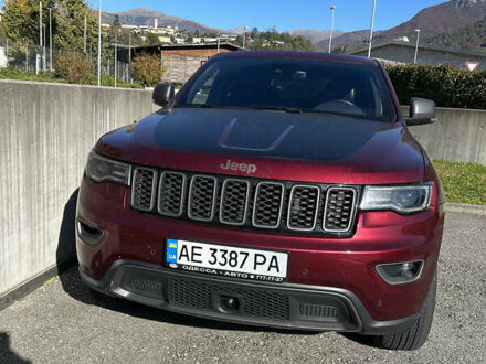 Джип Grand Cherokee 2016 у Дніпро (Дніпропетровську) на Automoto.ua Червоний Джип Grand Cherokee, об'ємом двигуна 2.99 л та пробігом 138 тис. км за 25000 $, фото 1 на Automoto.ua