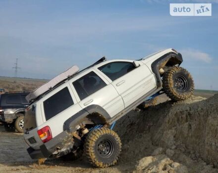 Джип Grand Cherokee, об'ємом двигуна 4.7 л та пробігом 400 тис. км за 11699 $, фото 2 на Automoto.ua