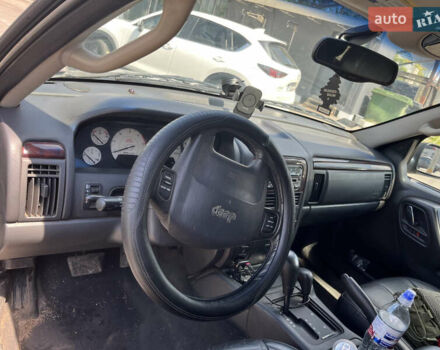 Джип Гранд Чероки, объемом двигателя 2.69 л и пробегом 355 тыс. км за 7100 $, фото 19 на Automoto.ua