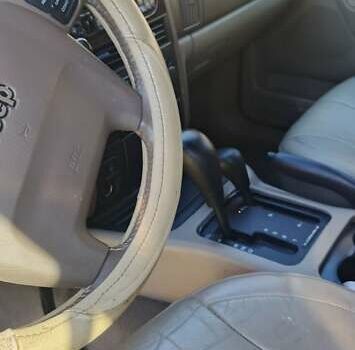 Джип Гранд Чероки 2003 в Буковеле на Automoto.ua Джип Гранд Чероки, объемом двигателя 2.69 л и пробегом 247 тыс. км за 7500 $, фото 14 на Automoto.ua