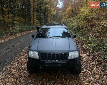 Джип Гранд Чероки, объемом двигателя 2.69 л и пробегом 220 тыс. км за 10000 $, фото 1 на Automoto.ua