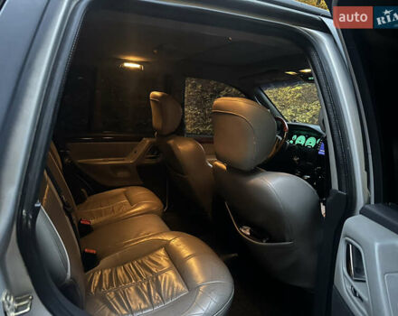 Джип Гранд Чероки, объемом двигателя 2.69 л и пробегом 220 тыс. км за 10000 $, фото 13 на Automoto.ua