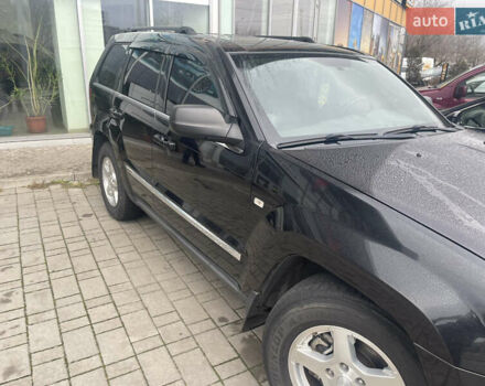 Джип Grand Cherokee, об'ємом двигуна 5.65 л та пробігом 180 тис. км за 9900 $, фото 1 на Automoto.ua