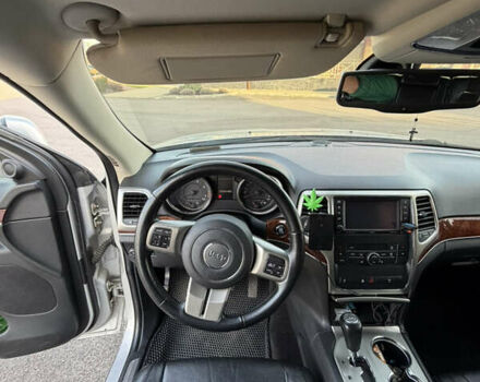 Джип Grand Cherokee, об'ємом двигуна 2.99 л та пробігом 142 тис. км за 20000 $, фото 13 на Automoto.ua