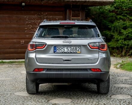 Сірий Джип Grand Cherokee, об'ємом двигуна 1.6 л та пробігом 74 тис. км за 18809 $, фото 2 на Automoto.ua