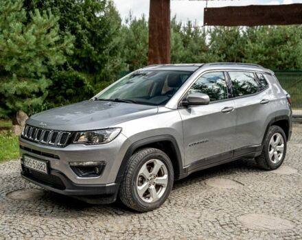 Сірий Джип Grand Cherokee, об'ємом двигуна 1.6 л та пробігом 74 тис. км за 18809 $, фото 1 на Automoto.ua