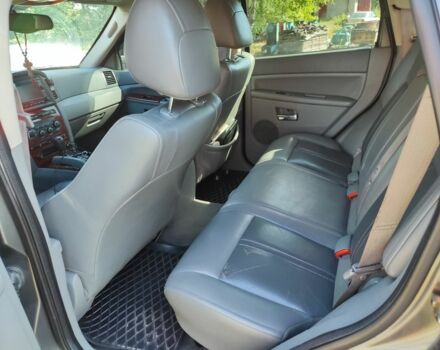 Серый Джип Гранд Чероки, объемом двигателя 3 л и пробегом 340 тыс. км за 5000 $, фото 6 на Automoto.ua