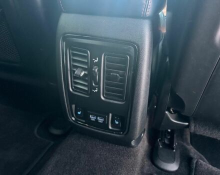 Серый Джип Гранд Чероки, объемом двигателя 3 л и пробегом 266 тыс. км за 21000 $, фото 14 на Automoto.ua