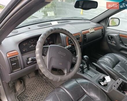 Сірий Джип Grand Cherokee, об'ємом двигуна 3.1 л та пробігом 178 тис. км за 6900 $, фото 13 на Automoto.ua