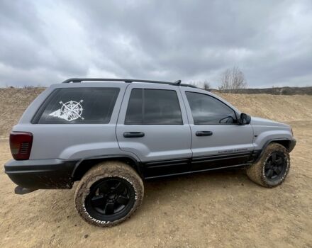 Сірий Джип Grand Cherokee, об'ємом двигуна 0.47 л та пробігом 366 тис. км за 10300 $, фото 4 на Automoto.ua