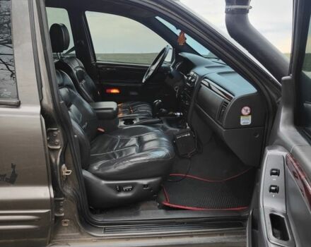 Сірий Джип Grand Cherokee, об'ємом двигуна 3.1 л та пробігом 300 тис. км за 3500 $, фото 3 на Automoto.ua