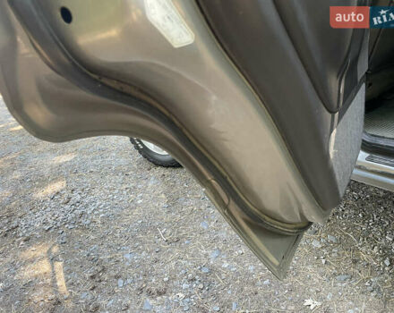 Серый Джип Гранд Чероки, объемом двигателя 4.7 л и пробегом 250 тыс. км за 9999 $, фото 15 на Automoto.ua