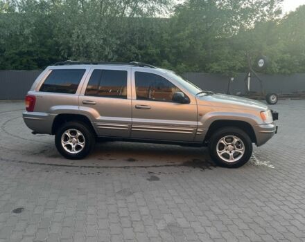 Сірий Джип Grand Cherokee, об'ємом двигуна 0.27 л та пробігом 333 тис. км за 3950 $, фото 3 на Automoto.ua