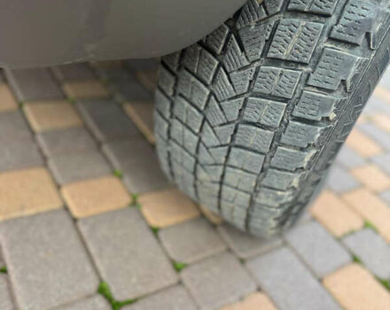 Джип Гранд Чероки 2002 в Сторожинце на Automoto.ua Серый Джип Гранд Чероки, объемом двигателя 2.69 л и пробегом 248 тыс. км за 8990 $, фото 13 на Automoto.ua