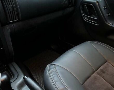 Сірий Джип Grand Cherokee, об'ємом двигуна 2.69 л та пробігом 359 тис. км за 11000 $, фото 31 на Automoto.ua