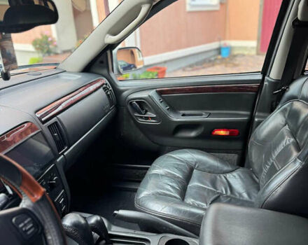 Джип Гранд Чероки 2002 в Сторожинце на Automoto.ua Серый Джип Гранд Чероки, объемом двигателя 2.69 л и пробегом 248 тыс. км за 8990 $, фото 10 на Automoto.ua