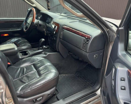 Джип Гранд Чероки 2002 в Сторожинце на Automoto.ua Серый Джип Гранд Чероки, объемом двигателя 2.69 л и пробегом 248 тыс. км за 8990 $, фото 18 на Automoto.ua